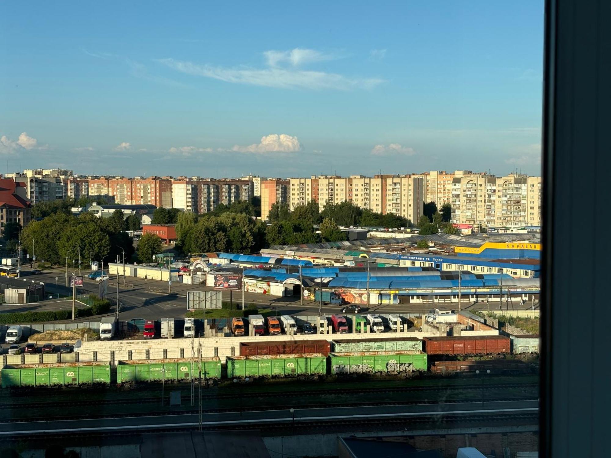 Dream Town Apartaments Біля Залізничного Вокзалу Lutsʼk Exterior foto